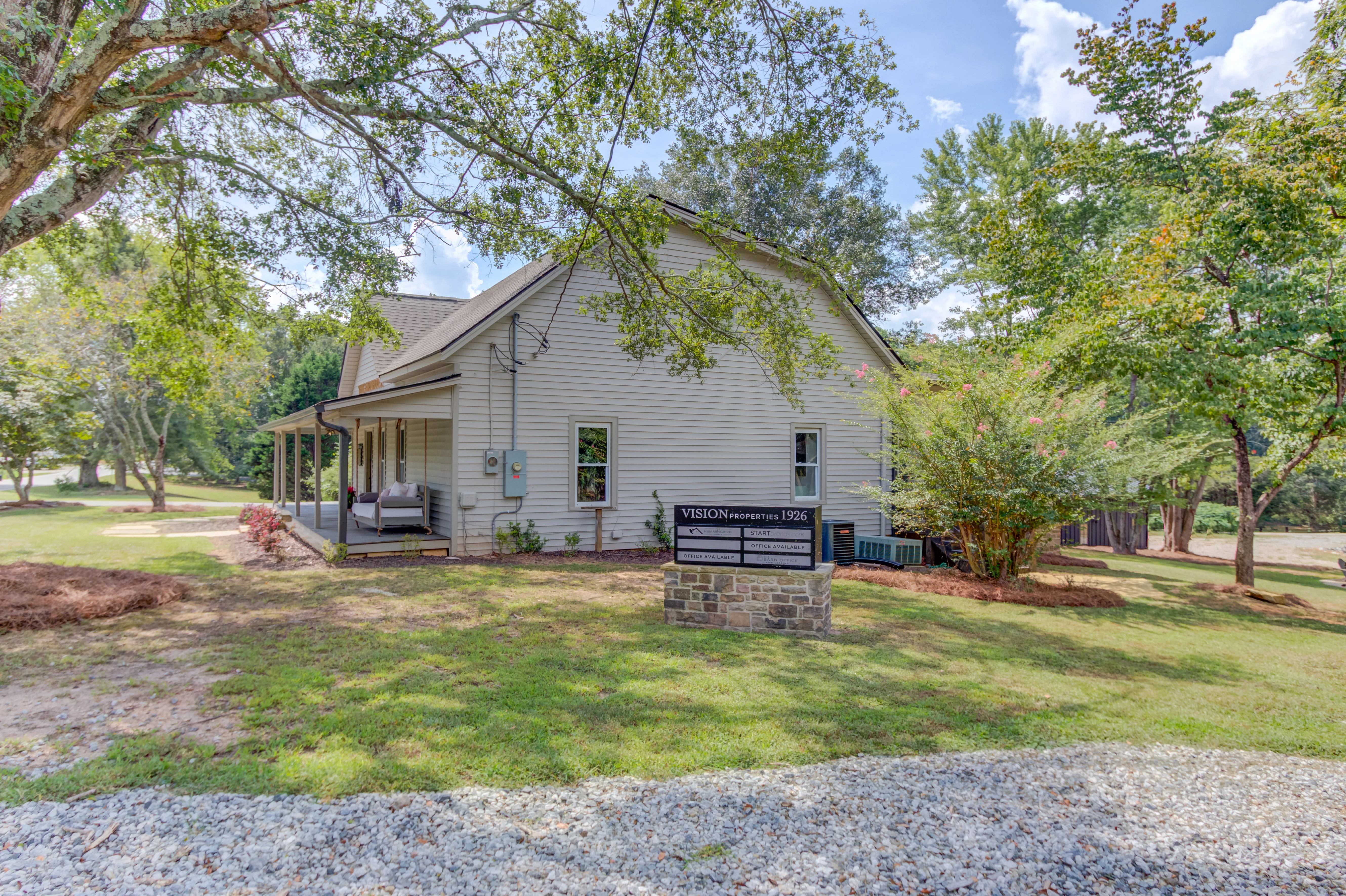 6700 Shady Grove Rd-002