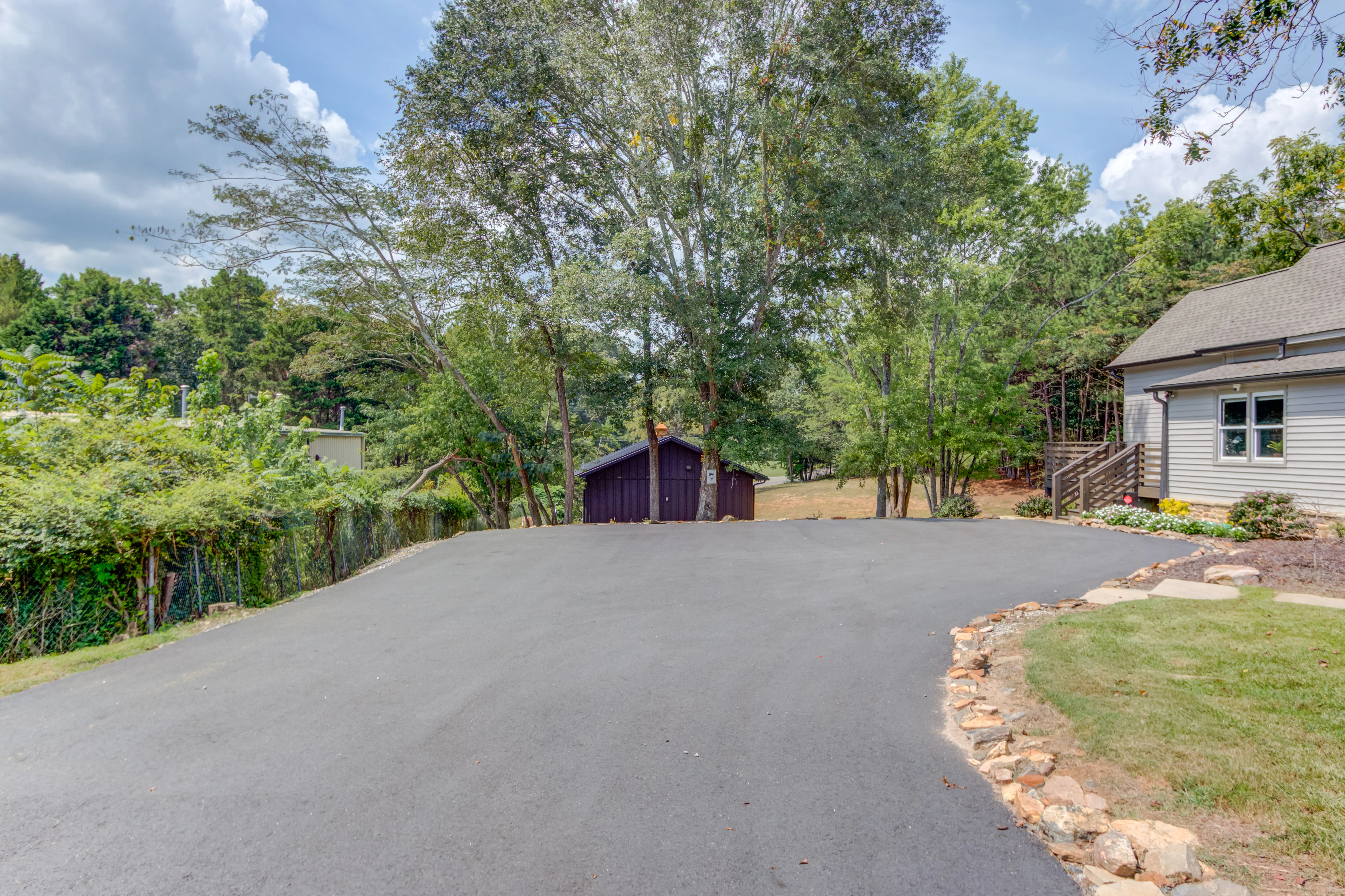 6700 Shady Grove Rd-008