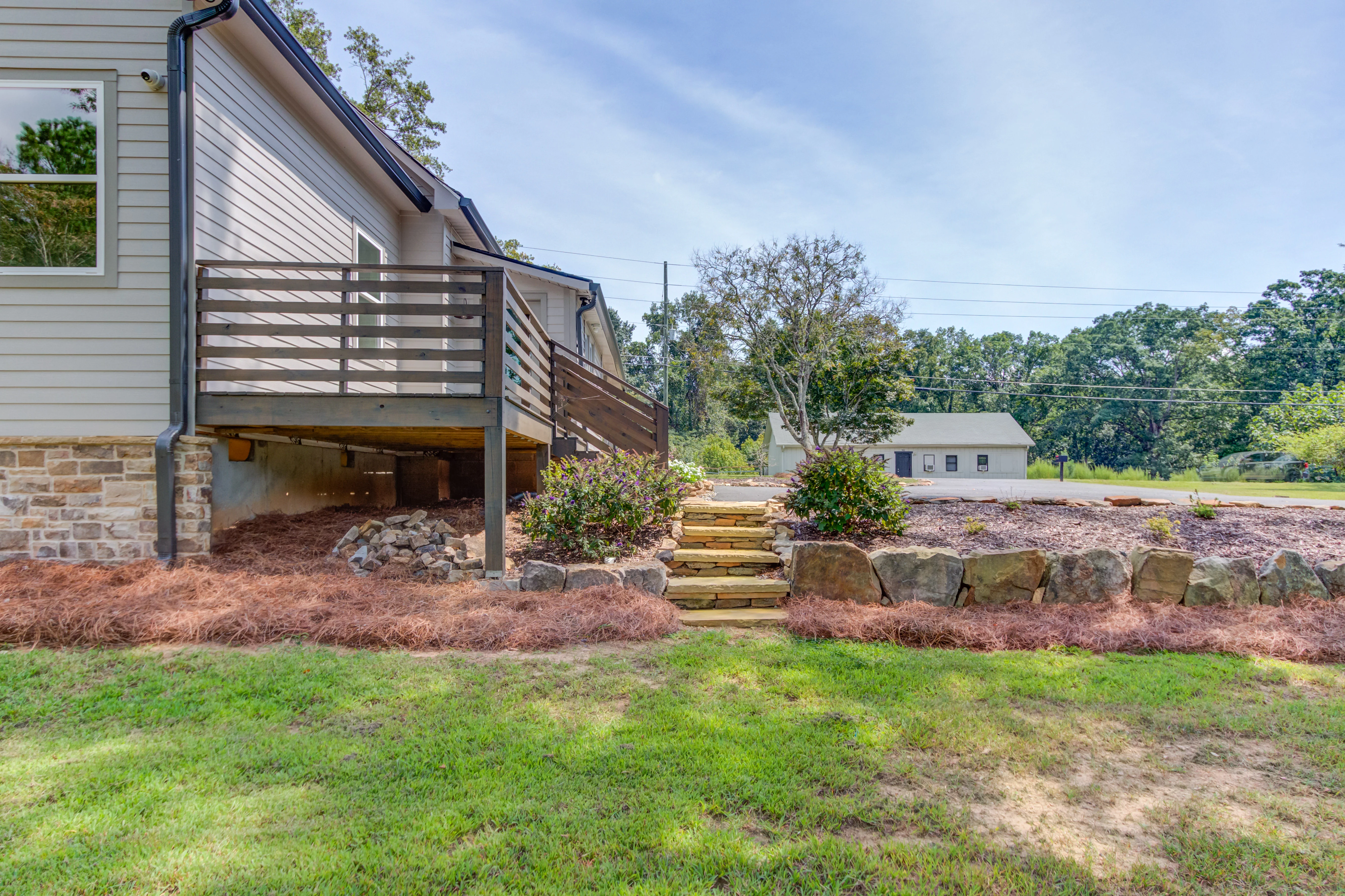 6700 Shady Grove Rd-010